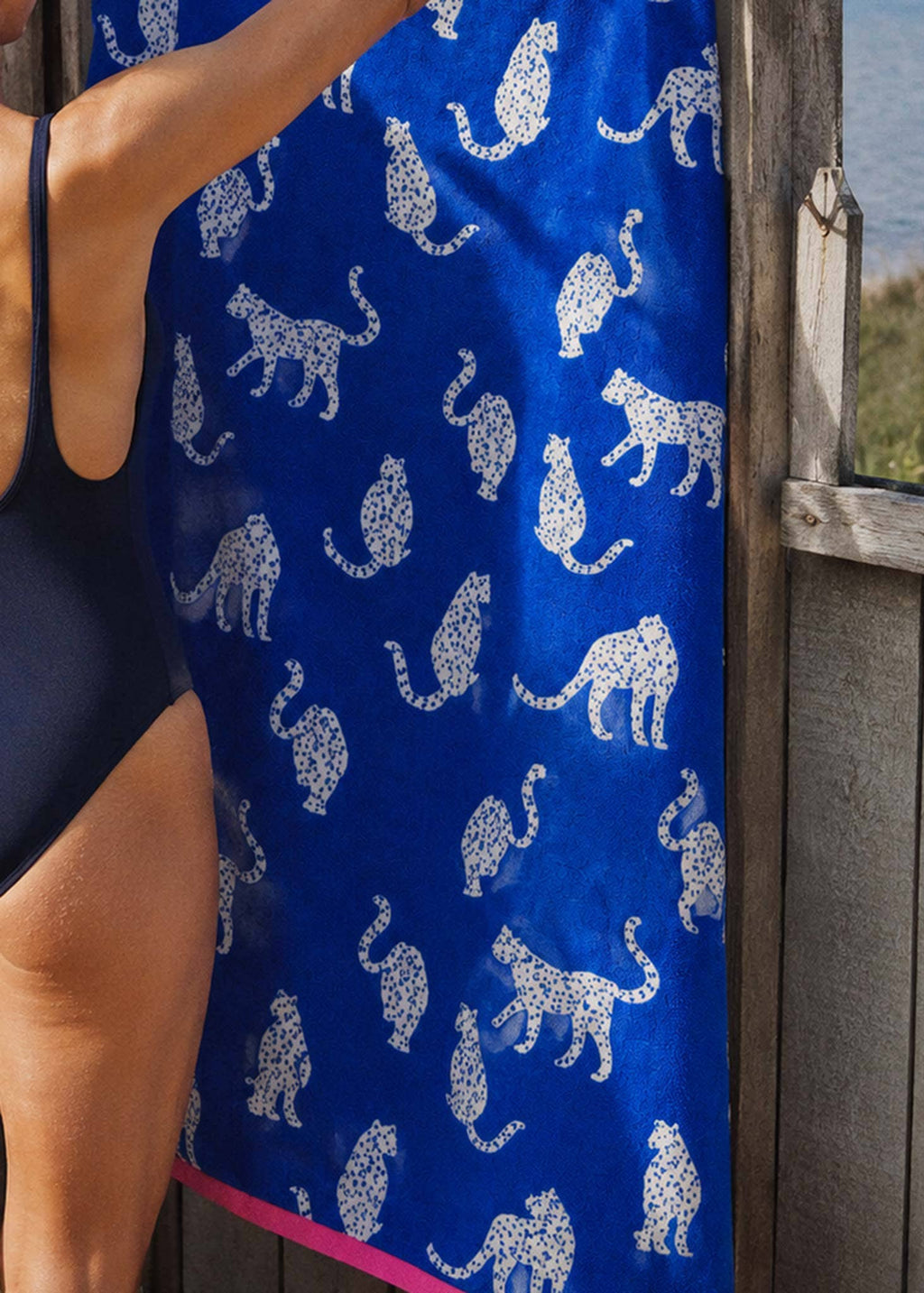 Snow Leopards Organic Cotton Towels: Bath/beach Towel